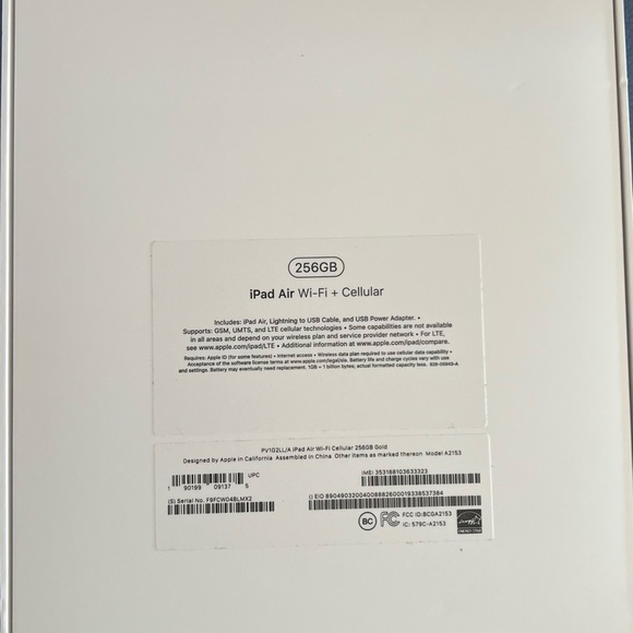 Apple iPad Air 3 Bundle - Picture 9 of 14
